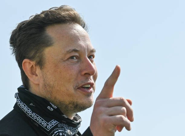 Elon Musk Holds Twitter Deal